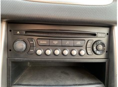 Recambio de autoradio para peugeot 207 1.6 hdi referencia OEM IAM 6564P5  