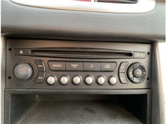 Recambio de autoradio para peugeot 207 1.6 hdi referencia OEM IAM 6564P5  