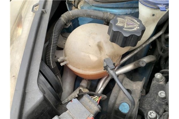 Recambio de botella expansion para peugeot 207 1.6 hdi referencia OEM IAM 9680153780 16183P12 