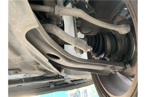 Recambio de brazo suspension delantero derecho para peugeot 207 1.6 hdi referencia OEM IAM 3521N8  