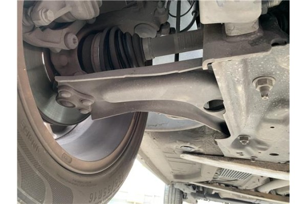 Recambio de brazo suspension delantero derecho para peugeot 207 1.6 hdi referencia OEM IAM 3521N8  