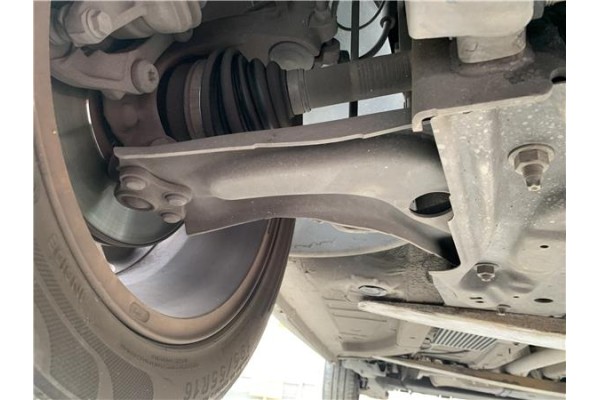 Recambio de brazo suspension delantero derecho para peugeot 207 1.6 hdi referencia OEM IAM 3521N8  