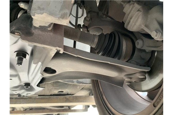 Recambio de brazo suspension delantero izquierdo para peugeot 207 1.6 hdi referencia OEM IAM 3520R7  