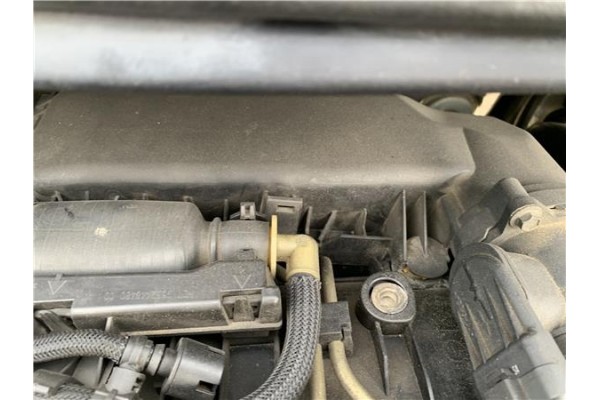 Recambio de carcasa filtro aire para peugeot 207 1.6 hdi referencia OEM IAM 1420R7  