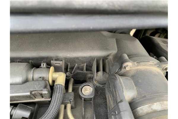 Recambio de carcasa filtro aire para peugeot 207 1.6 hdi referencia OEM IAM 1420R7  