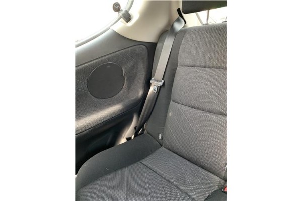 Recambio de cinturon seguridad trasero derecho para peugeot 207 1.6 hdi referencia OEM IAM 8975X4  