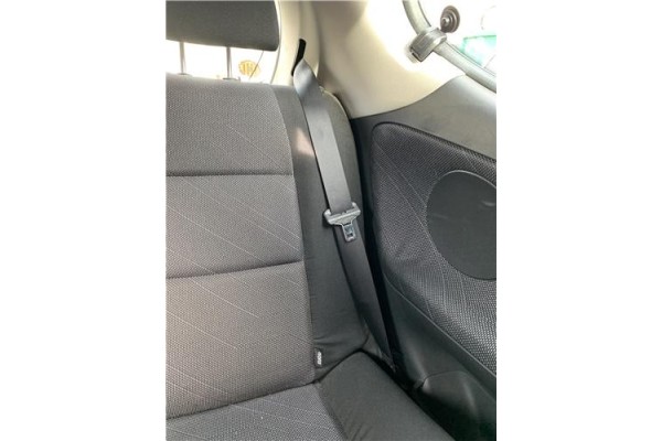 Recambio de cinturon seguridad trasero izquierdo para peugeot 207 1.6 hdi referencia OEM IAM 8975Z7  