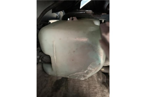 Recambio de deposito limpiaparabrisas para peugeot 207 1.6 hdi referencia OEM IAM 6431F3  