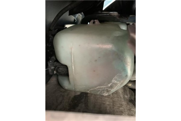 Recambio de deposito limpiaparabrisas para peugeot 207 1.6 hdi referencia OEM IAM 6431F3  