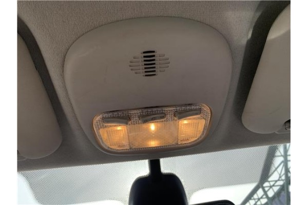 Recambio de luz delantero central techo para peugeot 207 1.6 hdi referencia OEM IAM 6362Q2 8146R1 