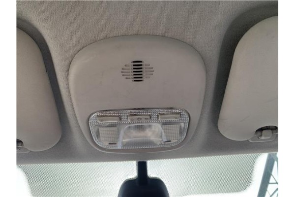 Recambio de luz delantero central techo para peugeot 207 1.6 hdi referencia OEM IAM 6362Q2 8146R1 