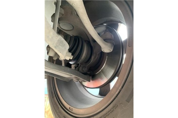 Recambio de mangueta delantero derecha para peugeot 207 1.6 hdi referencia OEM IAM 364790  