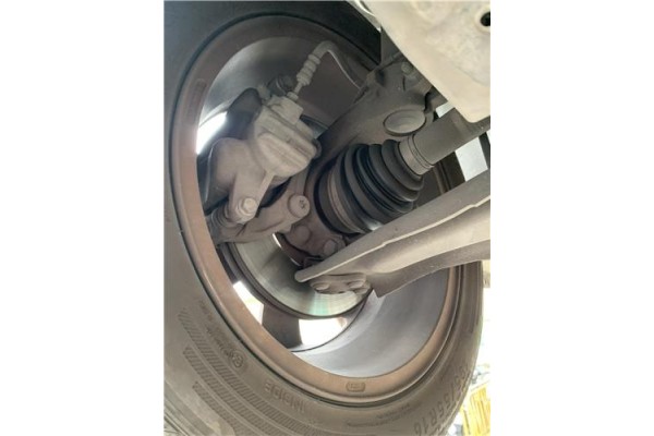 Recambio de mangueta delantero derecha para peugeot 207 1.6 hdi referencia OEM IAM 364790  