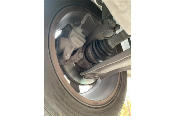 Recambio de mangueta delantero derecha para peugeot 207 1.6 hdi referencia OEM IAM 364790  