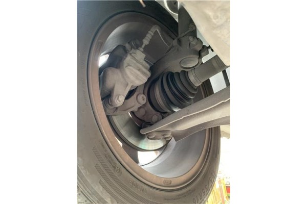 Recambio de mangueta delantero derecha para peugeot 207 1.6 hdi referencia OEM IAM 364790  