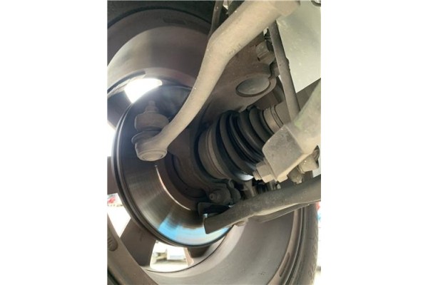 Recambio de mangueta delantero izquierda para peugeot 207 1.6 hdi referencia OEM IAM 364690  