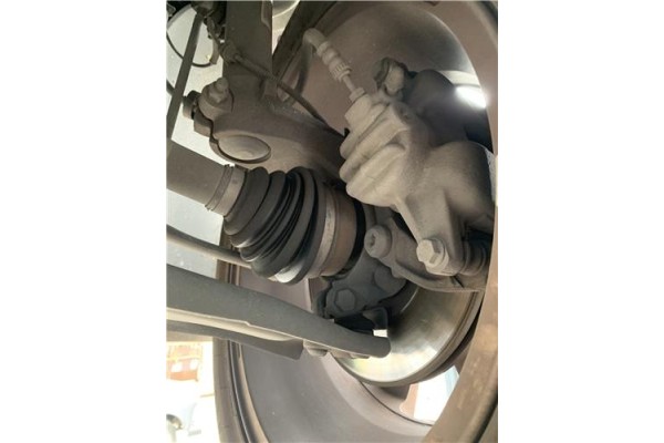 Recambio de mangueta delantero izquierda para peugeot 207 1.6 hdi referencia OEM IAM 364690  