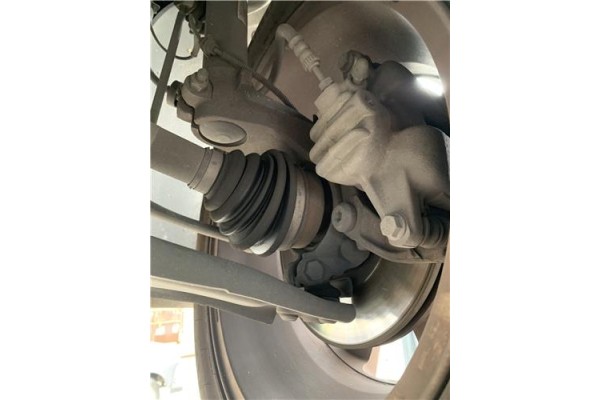 Recambio de mangueta delantero izquierda para peugeot 207 1.6 hdi referencia OEM IAM 364690  