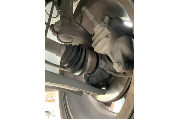 Recambio de mangueta delantero izquierda para peugeot 207 1.6 hdi referencia OEM IAM 364690  