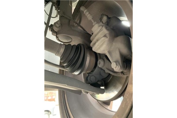 Recambio de mangueta delantero izquierda para peugeot 207 1.6 hdi referencia OEM IAM 364690  