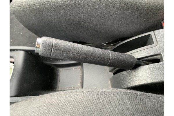 Recambio de palanca freno de mano para peugeot 207 1.6 hdi referencia OEM IAM 4701C4 98062966ZD 