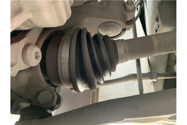 Recambio de palier delantero derecho para peugeot 207 1.6 hdi referencia OEM IAM 8NN22 3679704 