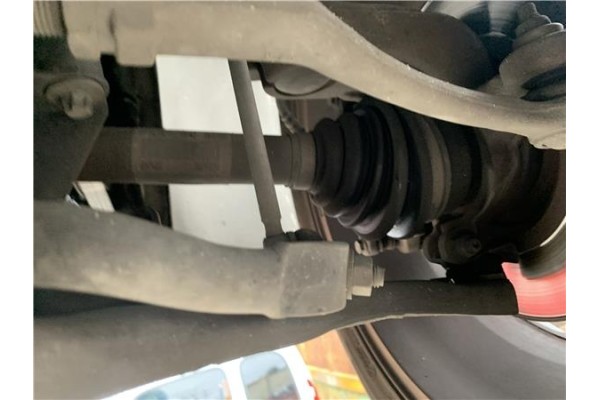 Recambio de palier delantero derecho para peugeot 207 1.6 hdi referencia OEM IAM 8NN22 3679704 