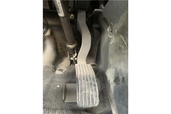 Recambio de pedal acelerador para peugeot 207 1.6 hdi referencia OEM IAM 1601Y4  