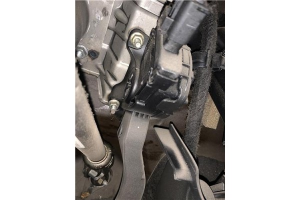 Recambio de pedal acelerador para peugeot 207 1.6 hdi referencia OEM IAM 1601Y4  