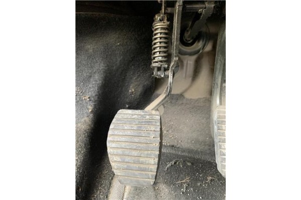 Recambio de pedal embrague para peugeot 207 1.6 hdi referencia OEM IAM 2127W4  