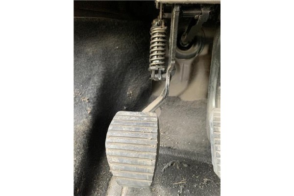 Recambio de pedal embrague para peugeot 207 1.6 hdi referencia OEM IAM 2127W4  