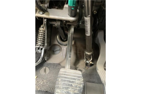 Recambio de pedal freno para peugeot 207 1.6 hdi referencia OEM IAM 4501W5 4501AR 