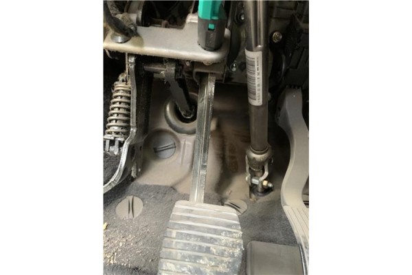 Recambio de pedal freno para peugeot 207 1.6 hdi referencia OEM IAM 4501W5 4501AR 