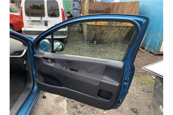 Recambio de puerta delantero derecha para peugeot 207 1.6 hdi referencia OEM IAM 9004AR  