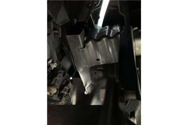 Recambio de refuerzo paragolpes para peugeot 207 1.6 hdi referencia OEM IAM 7414PQ  