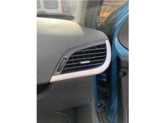 Recambio de rejilla entrada de aire para peugeot 207 1.6 hdi referencia OEM IAM 8265V4 8265LW 