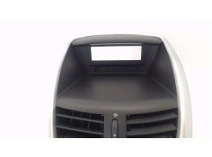 Recambio de rejilla entrada de aire para peugeot 207 1.6 hdi referencia OEM IAM 9650068177 A1099814 