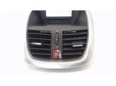 Recambio de rejilla entrada de aire para peugeot 207 1.6 hdi referencia OEM IAM 9650068177 A1099814 