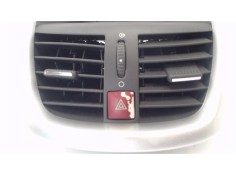 Recambio de rejilla entrada de aire para peugeot 207 1.6 hdi referencia OEM IAM 9650068177 A1099814 