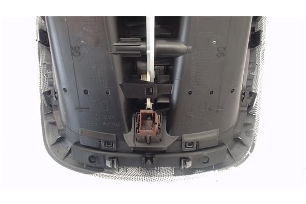 Recambio de rejilla entrada de aire para peugeot 207 1.6 hdi referencia OEM IAM 9650068177 A1099814 