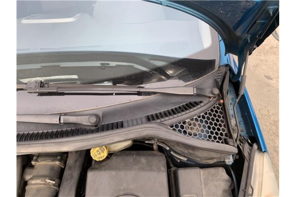 Recambio de torpedo para peugeot 207 1.6 hdi referencia OEM IAM 8251Y0  