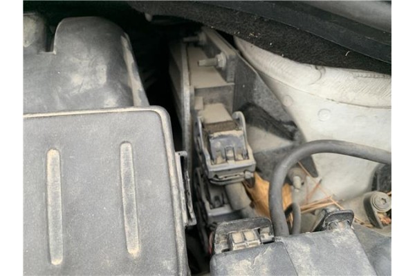 Recambio de centralita para renault clio iii 1.5 dci (c/br1g) referencia OEM IAM 8200504593  