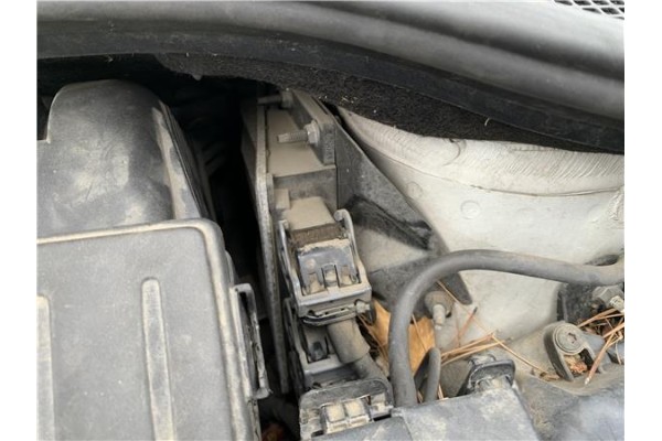 Recambio de centralita para renault clio iii 1.5 dci (c/br1g) referencia OEM IAM 8200504593  