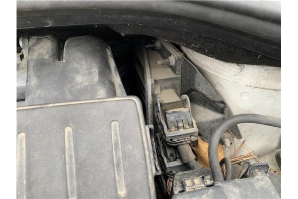 Recambio de centralita para renault clio iii 1.5 dci (c/br1g) referencia OEM IAM 8200504593  