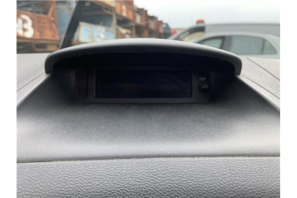 Recambio de display para renault clio iii 1.5 dci (c/br1g) referencia OEM IAM 8200755150  