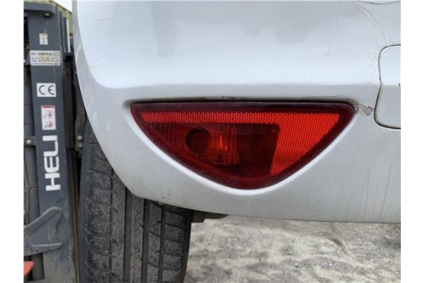 Recambio de piloto antiniebla trasero izquierdo para renault clio iii 1.5 dci (c/br1g) referencia OEM IAM 8200776116  