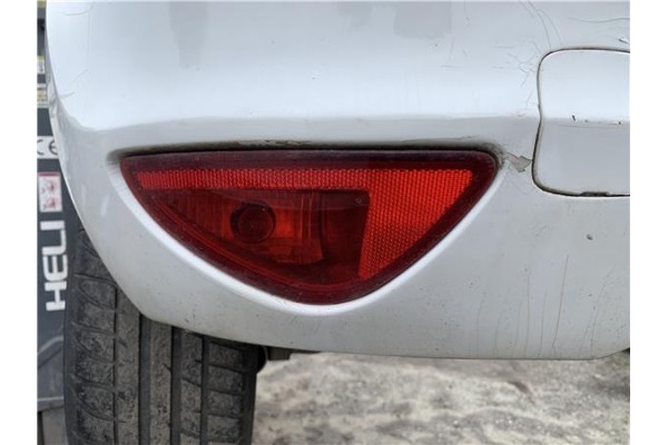 Recambio de piloto antiniebla trasero izquierdo para renault clio iii 1.5 dci (c/br1g) referencia OEM IAM 8200776116  