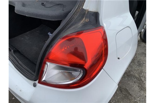 Recambio de piloto trasero derecho para renault clio iii 1.5 dci (c/br1g) referencia OEM IAM 8200886946  