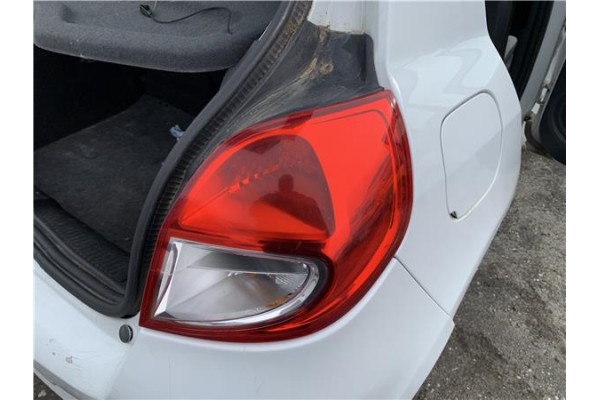 Recambio de piloto trasero derecho para renault clio iii 1.5 dci (c/br1g) referencia OEM IAM 8200886946  