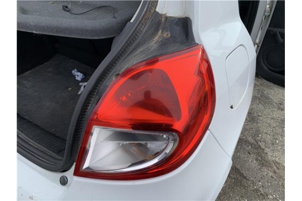 Recambio de piloto trasero derecho para renault clio iii 1.5 dci (c/br1g) referencia OEM IAM 8200886946  